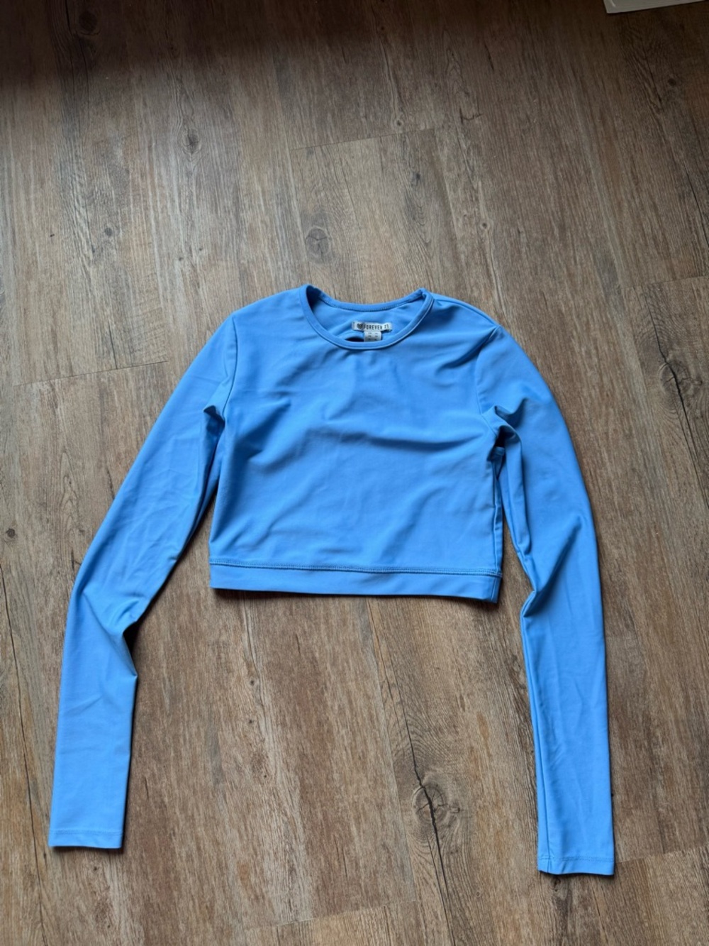 Forever 21 Cropped Long Sleeve Activewear Top - Light Blue
